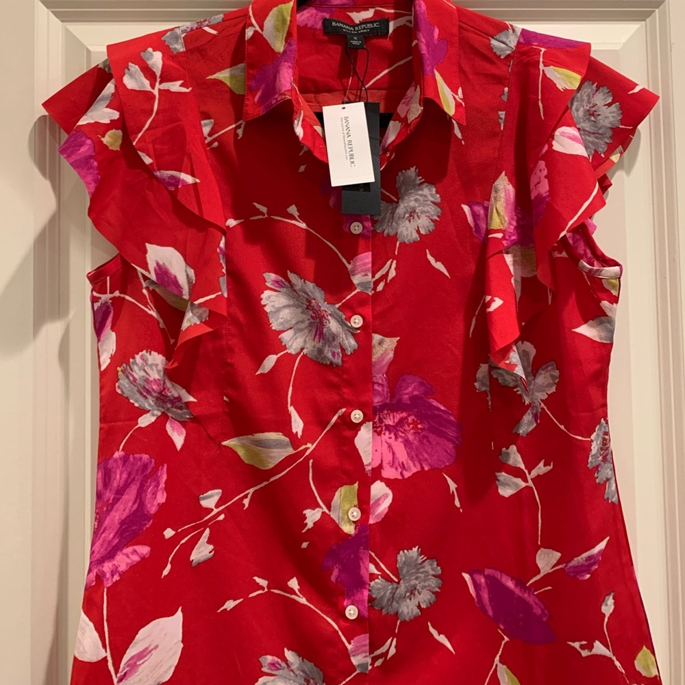 Sleeveless Blouse